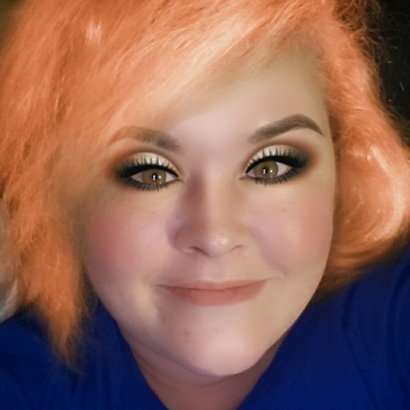 Meet your Posher, Jeni - Picture 1 of 4